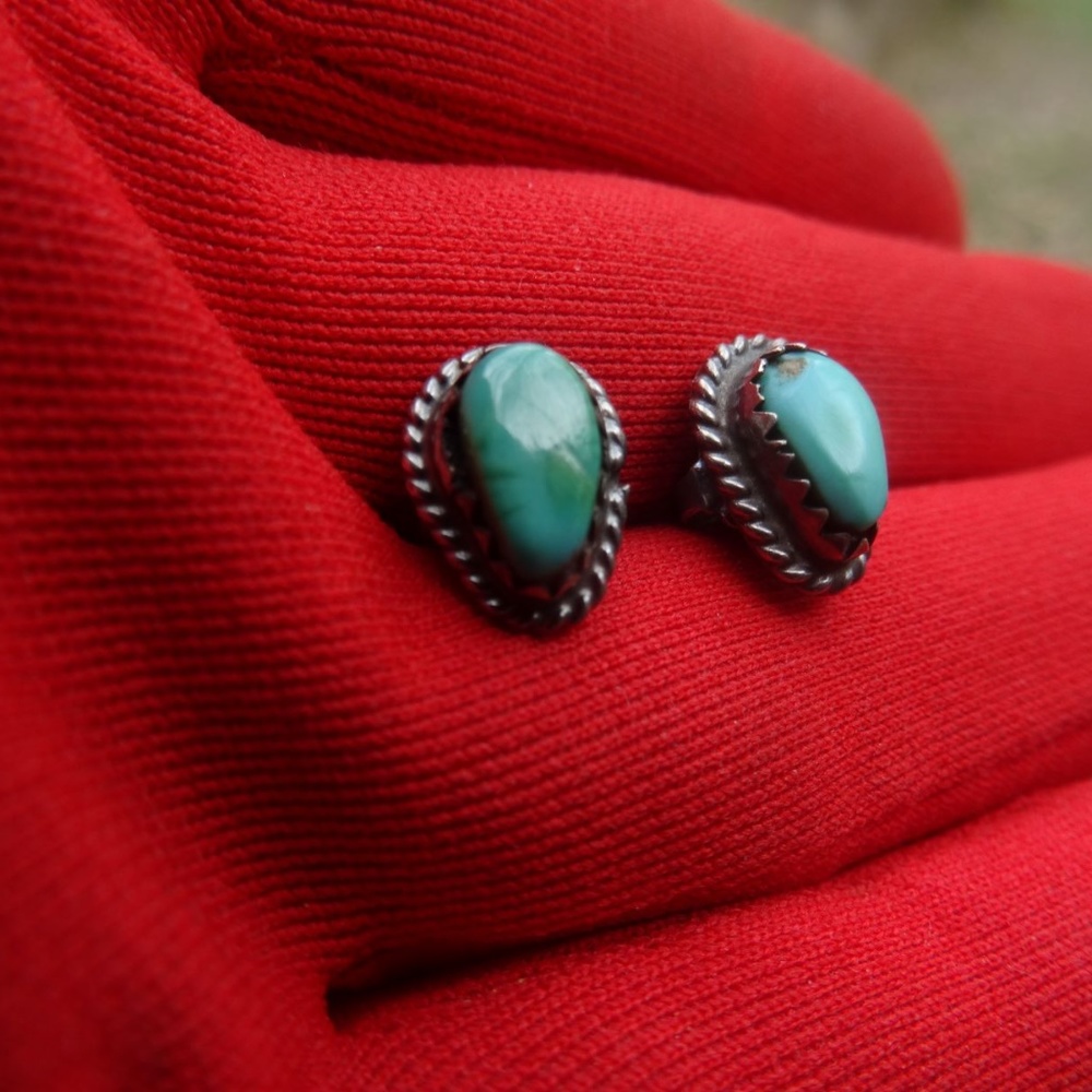 Vintage Sterling Silver Turquoise Earrings